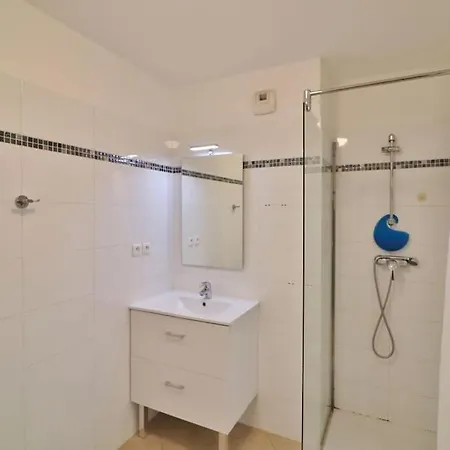 شقة Beautiful Flat With Sunny Garden In Heart Of Le Port